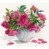 Набор для вышивки крестиком Цветущий сад Розы и ромашки (30х26 см)